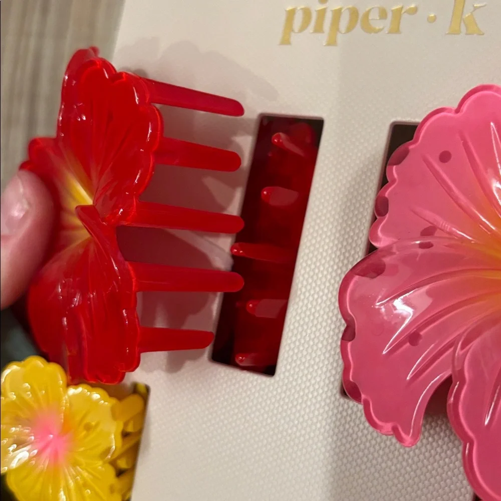 NWT Piper K Hawaiian tropical flower  Hair Clips Set of 6